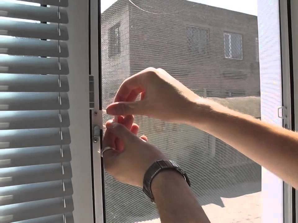 Москитные сетки на окна в Москве